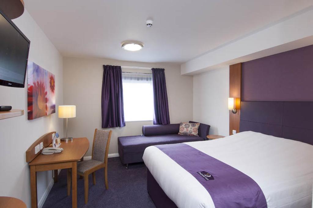 Premier Inn Dover East 客房 照片