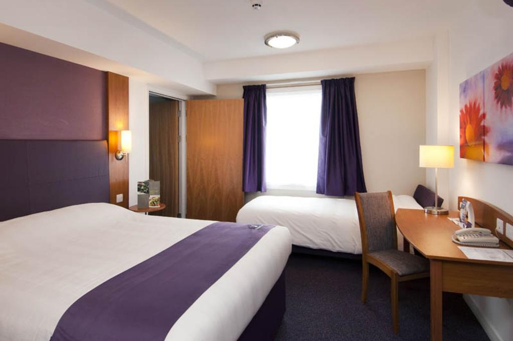 Premier Inn Dover East 客房 照片