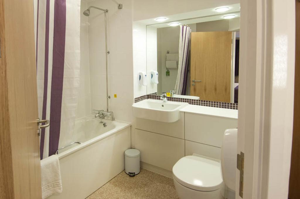 Premier Inn Dover East 客房 照片